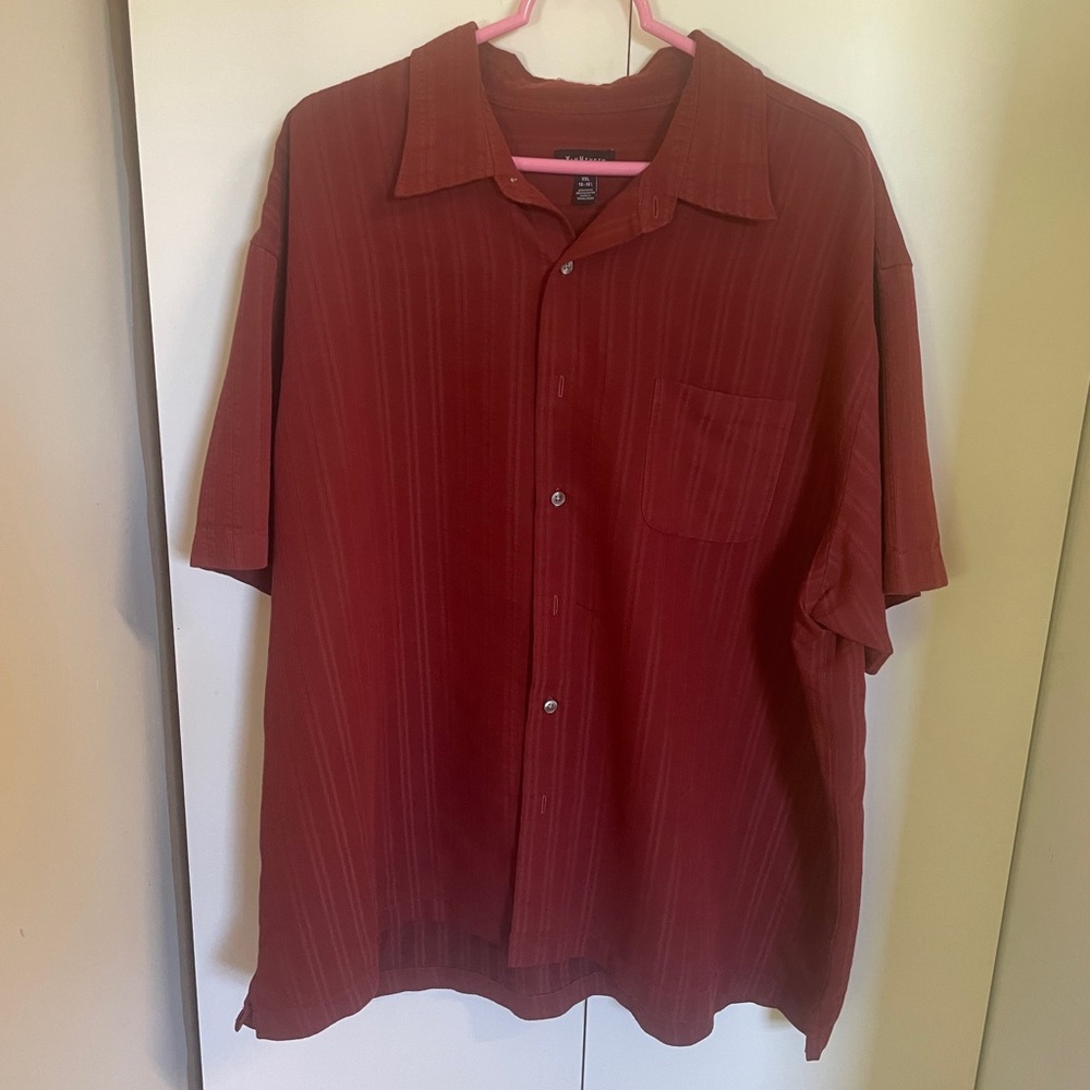 Van Heusen Men's Deep Red Casual Button-Down Shirt